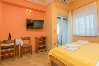 Charmantes Studio Tonko in Duće mit Gartenbli