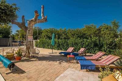 Villa mit Pool für 6 Personen