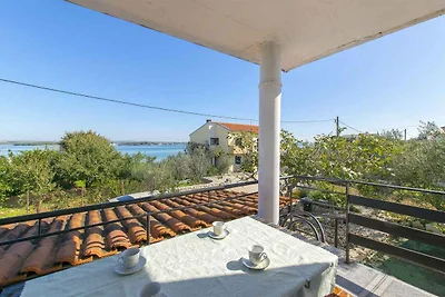 Ferienwohnung mit Terrasse, am Meer