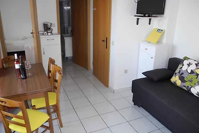 Ferienwohnung mit Garten und Klimaanlage