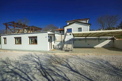 Villa mit Klimaanlage und Pool