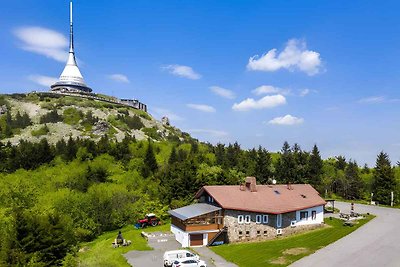 Ferienhaus Luxusferienhaus unter Ještěd