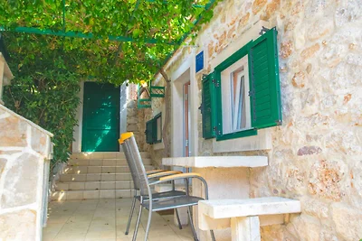 Ferienhaus auf einer Insel am Wasser