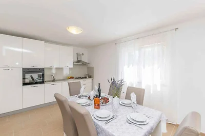 Ferienwohnung mit Klimaanlage und Pool