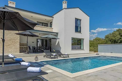Villa mit luxuriösen Bedingungen, Klimaanlage