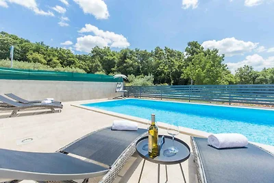 Villa mit Klimaanlage und Pool