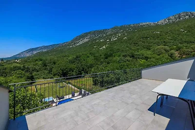 Ferienhaus mit Pool und Klimaanlage