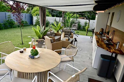 Ferienhaus in ruhiger Lage mit grosser Terras