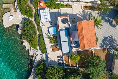 Ferienhaus mit Terrasse und Grill