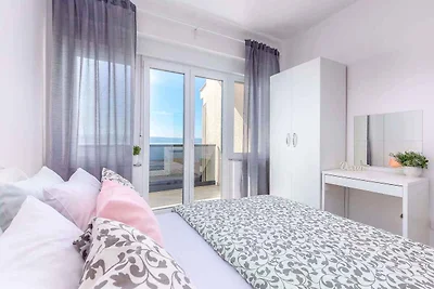 Ferienwohnung mit Internetzugang und Pool