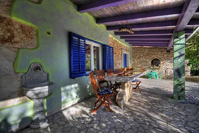 Ferienhaus mit Pool und Grill