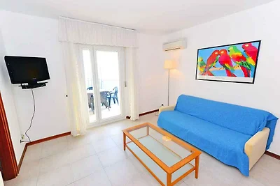 Ferienwohnung mit Balkon, Klimaanlage und
