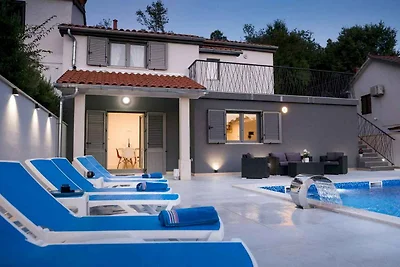 FerienHaus mit Klimaanlage und Aussenpool