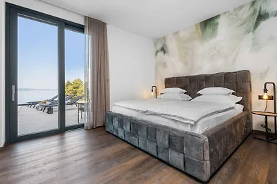 Ferienhaus mit Aussenpool