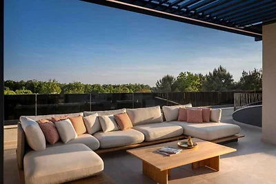 Villa mit Jacuzzi, Sauna und Pool