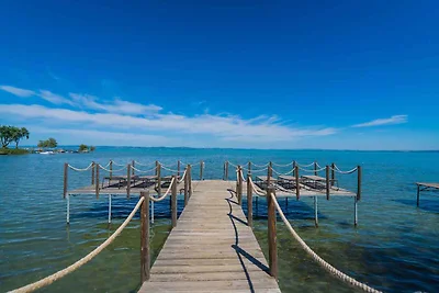Ferienhaus völlig renoviert direkt am Balaton