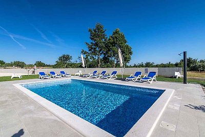 Villa Klara mit Pool und Klimaanlage