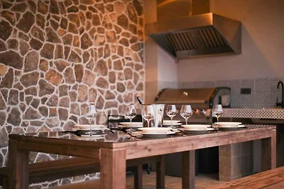 Villa mit Klimaanlage und Aussenpool