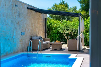 Srima Beach House – Komfortable Villa mit pri