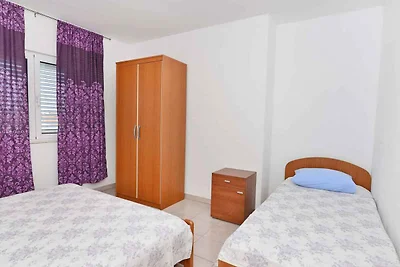 Ferienwohnung mit Klimaanlage und Balkon