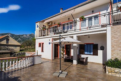 Ferienhaus mit Pool und Meerblick