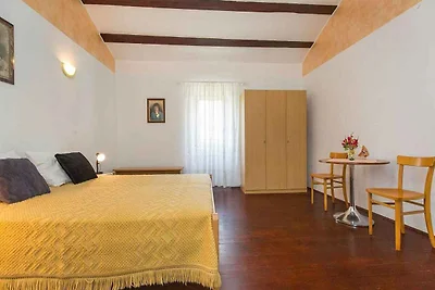 Ferienhaus mit Garten und SAT-TV