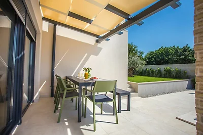 Villa mit Klimaanlage und Pool