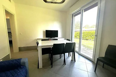 Villa mit Terasse und Garten