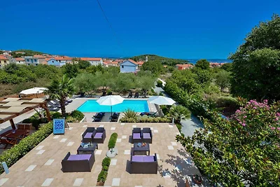 Ferienwohnung mit Meerblick und Pool