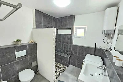 Ferienwohnung mit Blalkon und Klimaanlage