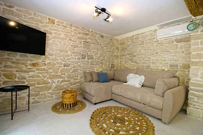 Ferienhaus mit grosser Terrasse und Grill