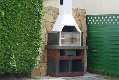 Ferienhaus mit Aussenpool und Klimaanlage