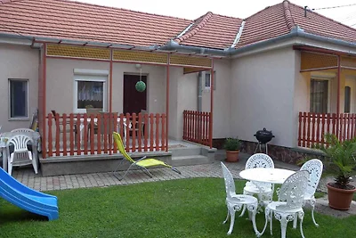 Ferienwohnung mit Grillmöglichkeit und Garten