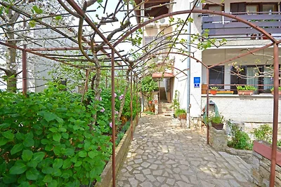 Ferienwohnung mit Klimaanlage, Balkon und Mee