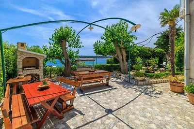 Ferienwohnung mit Balkon und Grill