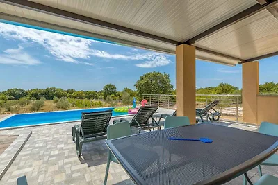 Ferienhaus mit eigenem Aussenpool