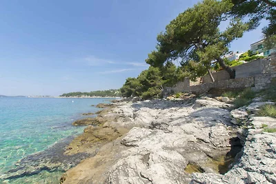 Familienfreundliche Villa Arta mit Gartenblic