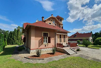 Ferienwohnung mit schönem Garten und einer gr