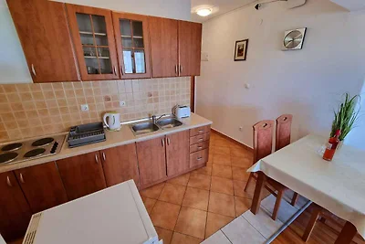 Studio mit Klimaanlage und Balkon
