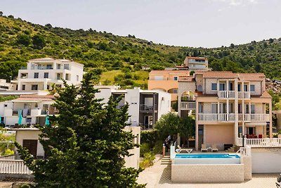 Ferienwohnung mit Terrasse, Pool und Grill