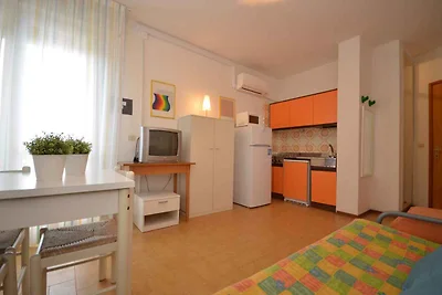 Studio mit Klimaanlage und Balkon