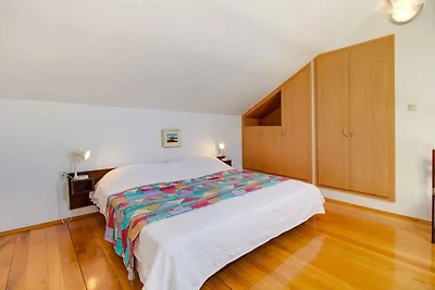 Gemütliche Unterkunft Lela mit Meerblick in M