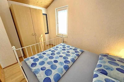 Ferienwohnung mit Balkon, 150 m vom Meer