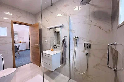 Ferienwohnung mit Pool zur gemeinsamen
