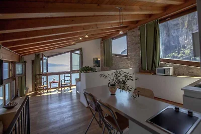 Studio rustikal eingerichtet, mit Ausblick au