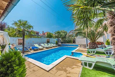 Ferienwohnung mit Pool und Whirpool
