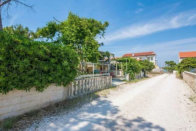 Ferienwohnung mit Balkon und Grill