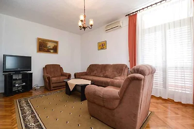 Ferienwohnung mit Klimaanlage und Balkon