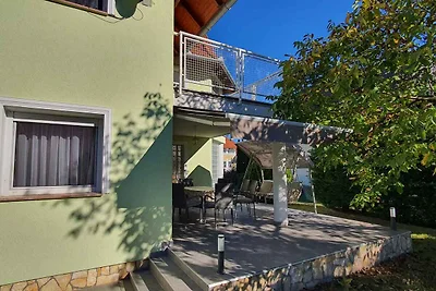 Ferienhaus mit Gartendusche und