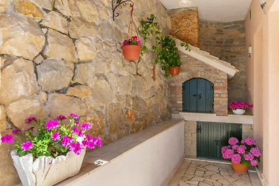 Ferienwohnung mit Terrasse und Grill
